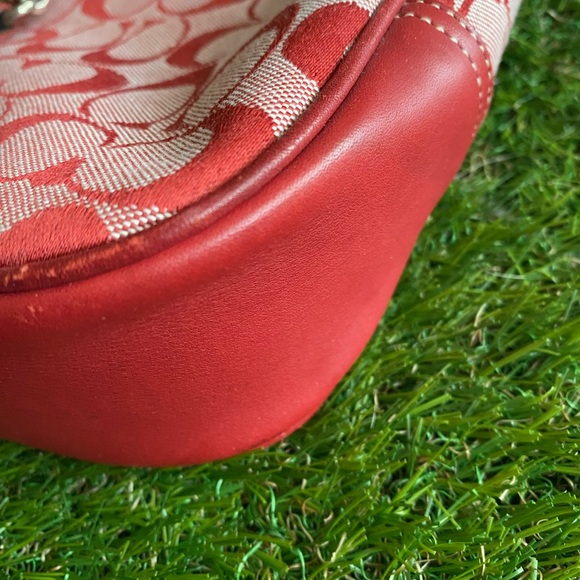 Red Coach shoulder bag - Picture 5 of 16